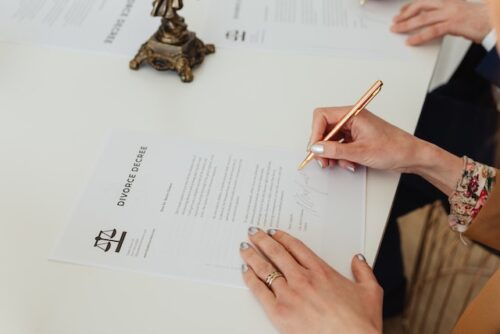 signing divorce papers